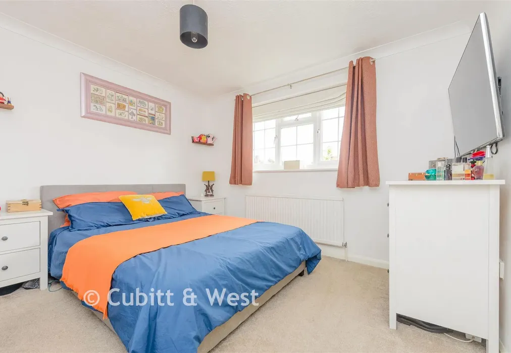 Bedroom 1 - Mayfield Close, Redhill, Surrey - Wards of Kent