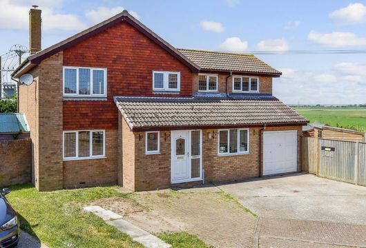 Gloucester Mews, New Romney, Kent - Wards of Kent