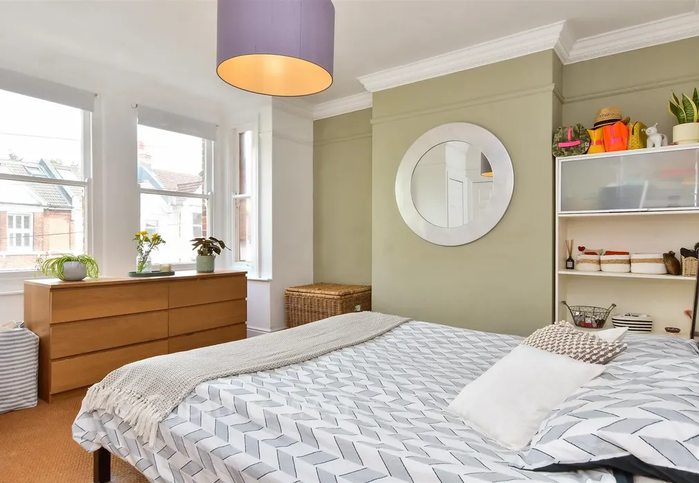 Bedroom 1 - Osborne Road, Brighton, East Sussex - Wards of Kent