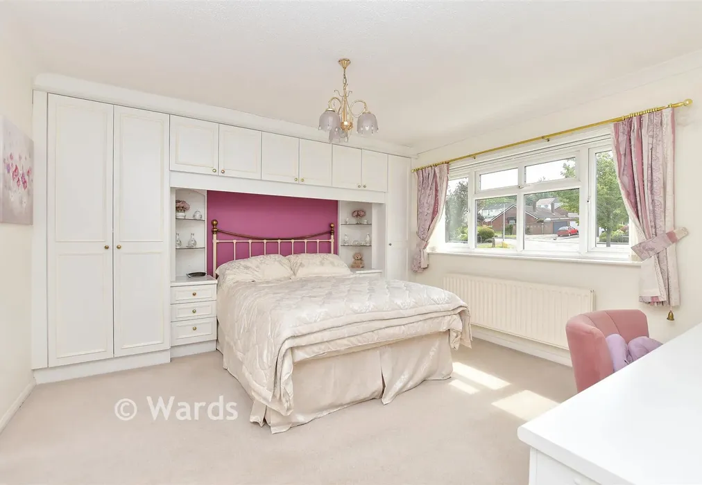 Bedroom 1 - Brompton Farm Road, Strood, Rochester, Kent - Wards of Kent