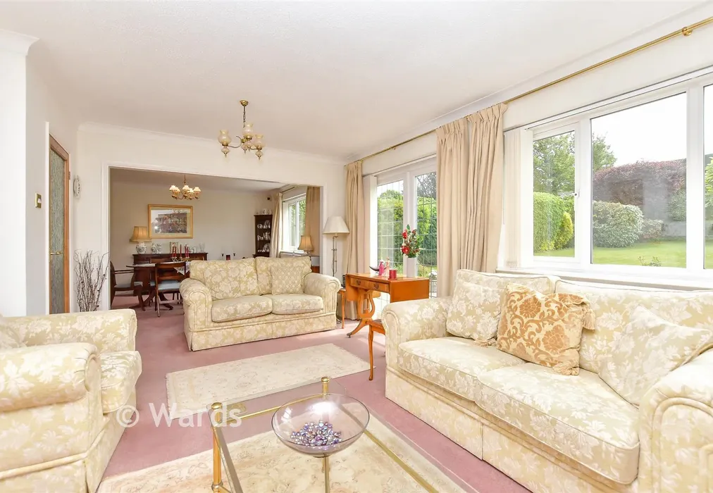 Lounge - Brompton Farm Road, Strood, Rochester, Kent - Wards of Kent