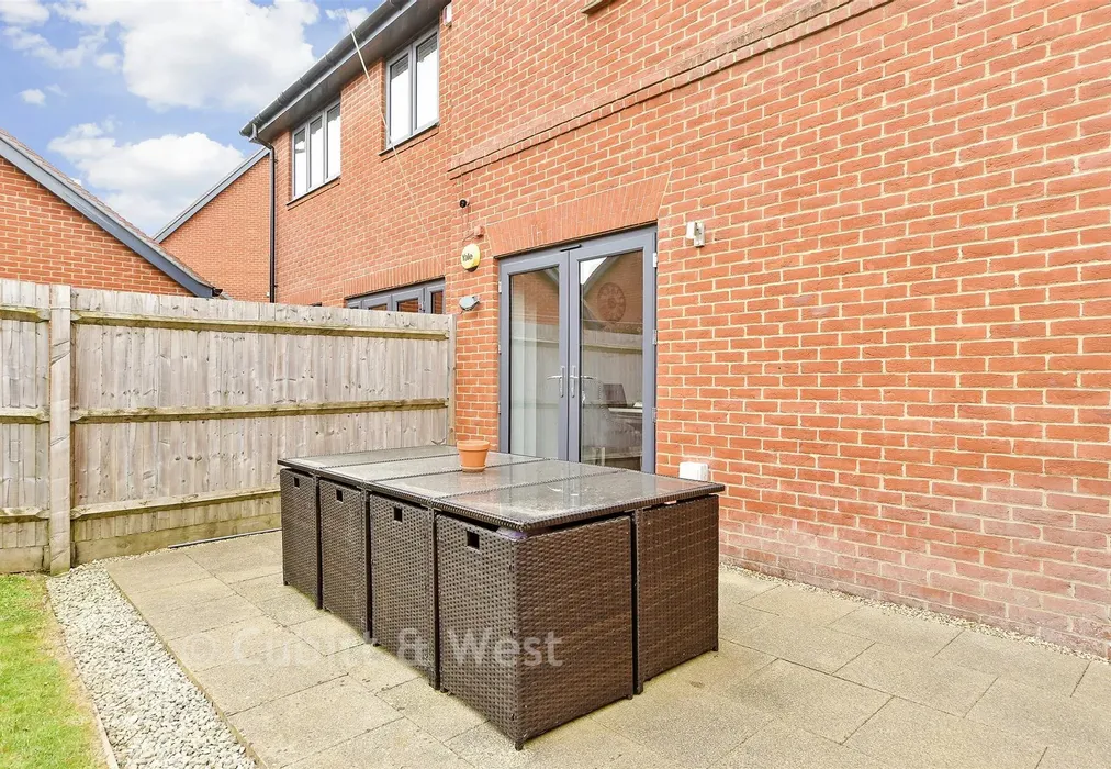 Rear Garden - Bellevue Farm Road, Pease Pottage, Crawley, West Sussex - Wards of Kent