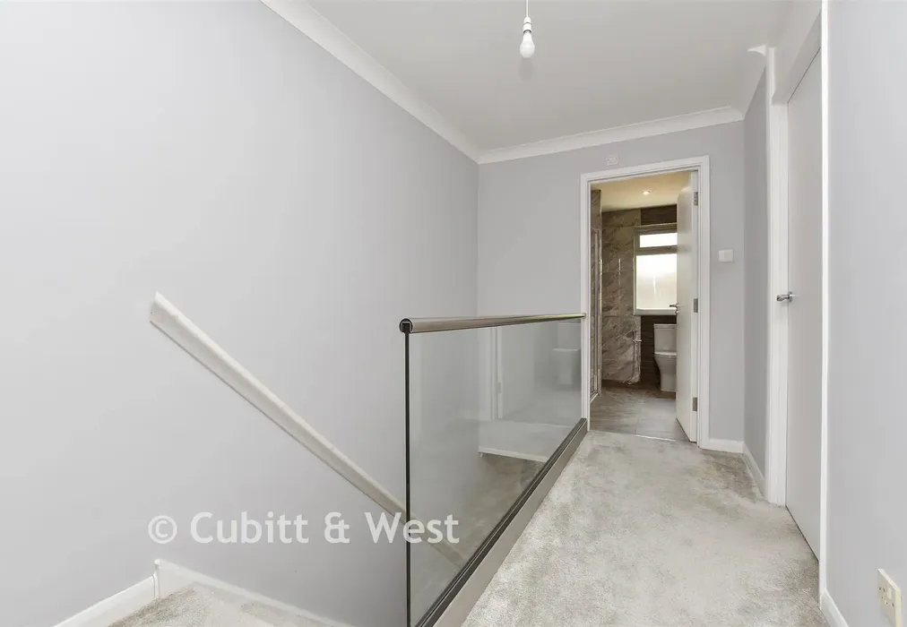 Landing - Limpsfield Road, South Croydon, Surrey - Wards of Kent