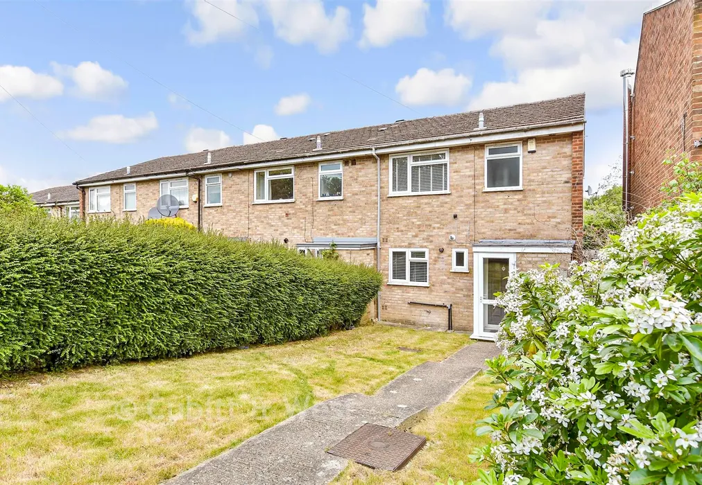 Front Garden - Limpsfield Road, South Croydon, Surrey - Wards of Kent