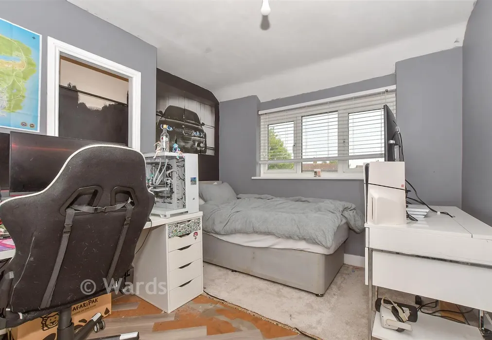 Bedroom 2 - Aylesford Place, Willesborough, Ashford, Kent - Wards of Kent