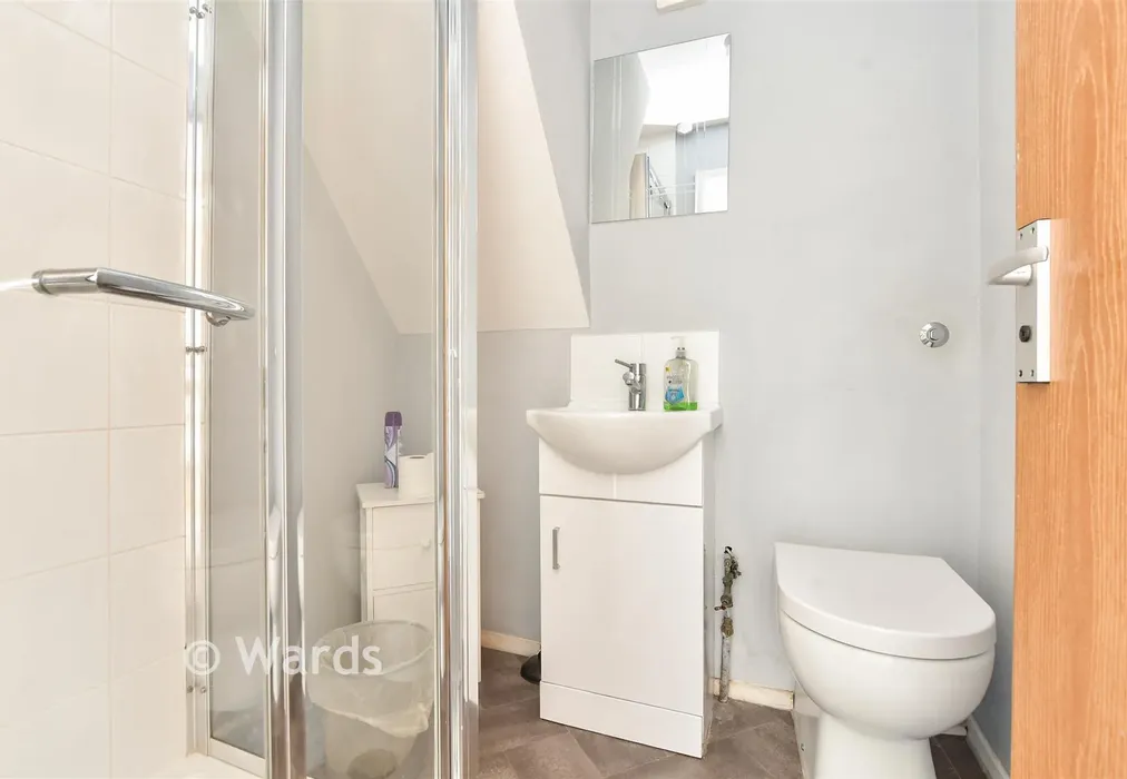 Shower Room - Upper Street, Kingsdown, Deal, Kent - Wards of Kent