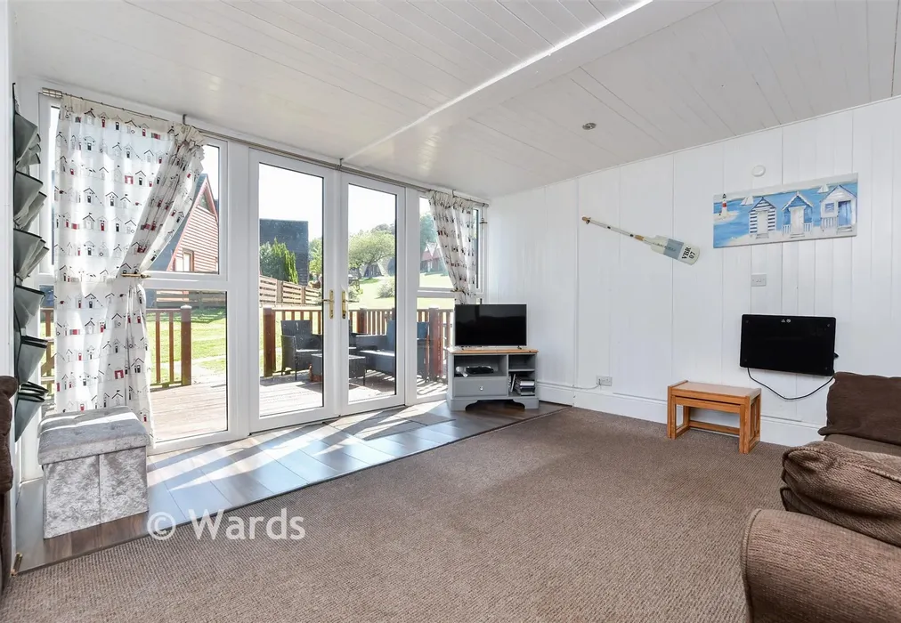 Lounge/Diner - Upper Street, Kingsdown, Deal, Kent - Wards of Kent