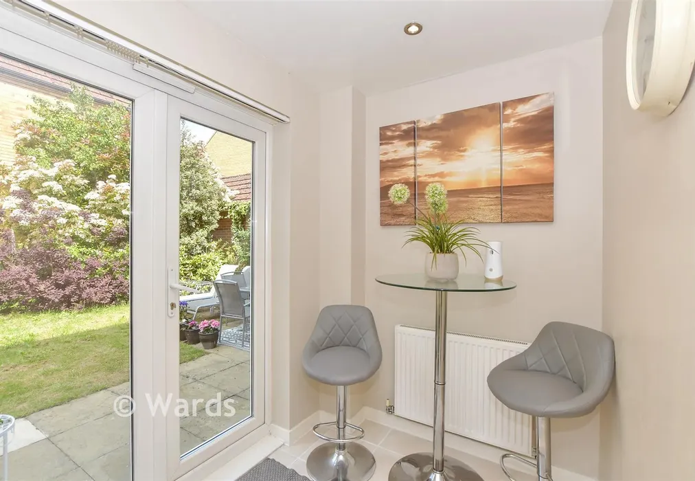 Kitchen - Brigadier Gardens, Ashford, Kent - Wards of Kent