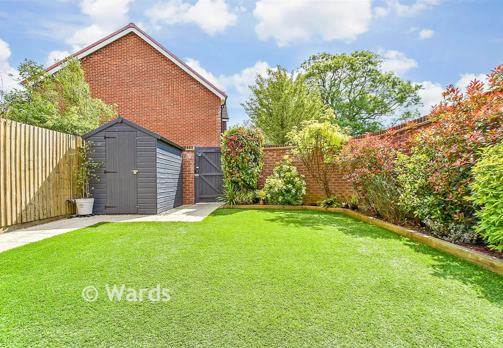 Rear Garden - Wheatfields, Aldington, Ashford, Kent - Wards of Kent
