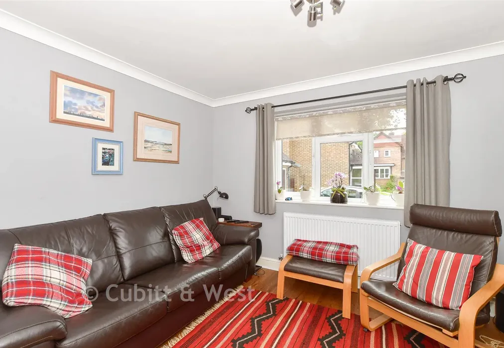 Dining Room - Kings Copse, East Grinstead, West Sussex - Wards of Kent