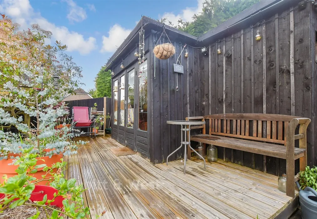 Workshop/Outbuildings - Kings Copse, East Grinstead, West Sussex - Wards of Kent
