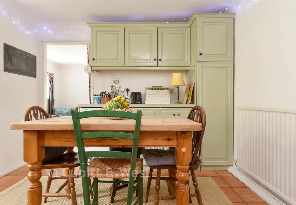 Internal Lifestyle Photograph - Bedlow Lane, Cranleigh, Surrey - Wards of Kent