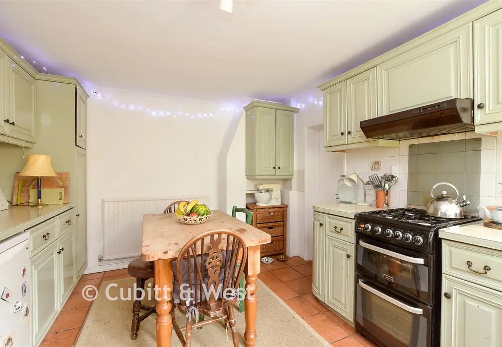 Kitchen/Diner - Bedlow Lane, Cranleigh, Surrey - Wards of Kent