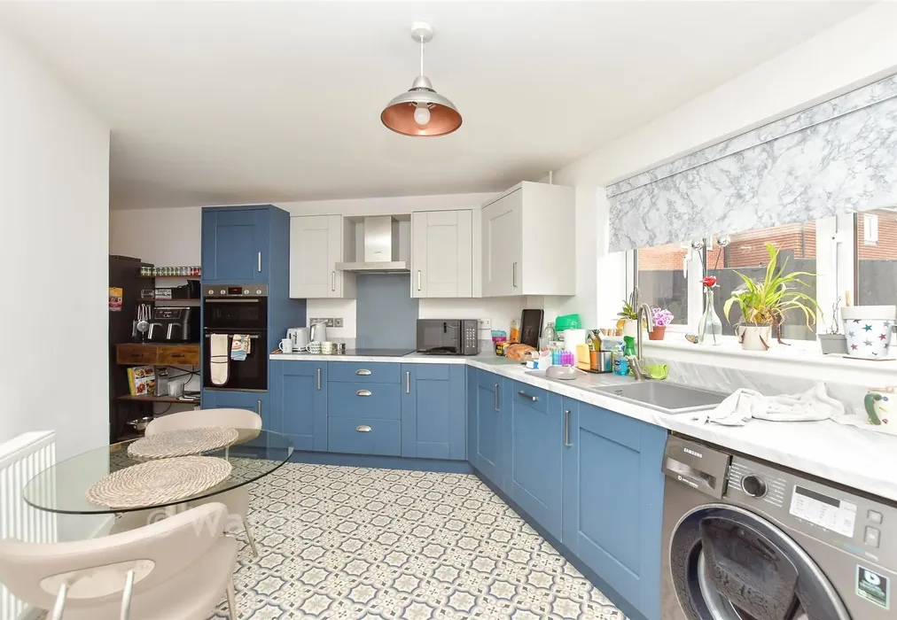 Kitchen/Breakfast Room - Rivenhall Way, Hoo, Rochester, Kent - Wards of Kent