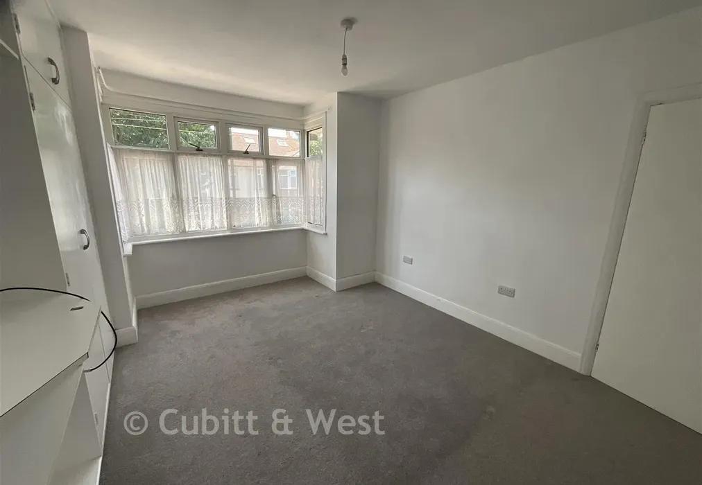 Bedroom 1 - Orchard Avenue, Chichester, West Sussex - Wards of Kent