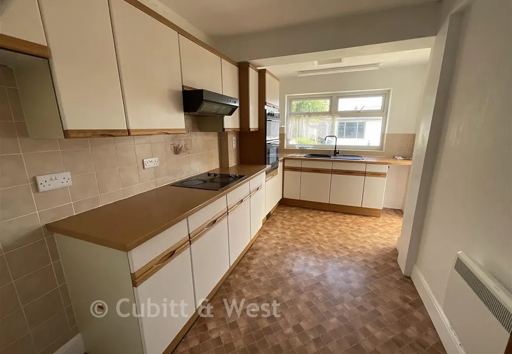 Kitchen - Orchard Avenue, Chichester, West Sussex - Wards of Kent