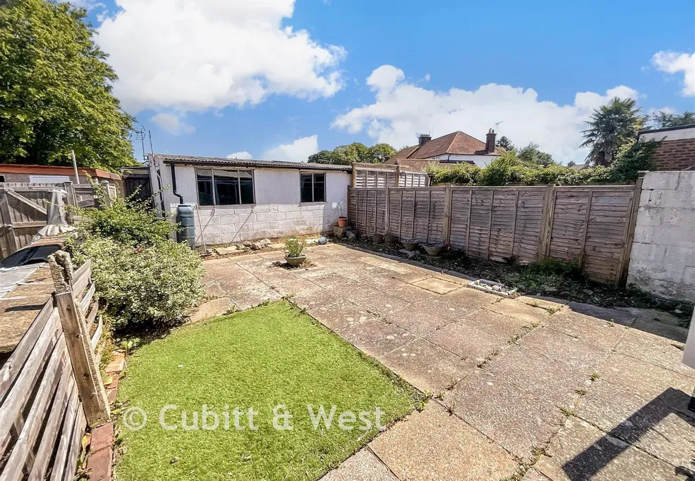 Rear Garden - Orchard Avenue, Chichester, West Sussex - Wards of Kent
