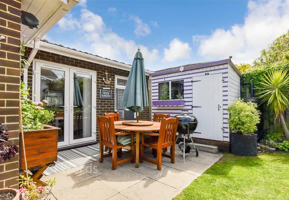 Patio / Decking - Seacroft Road, Broadstairs, Kent - Wards of Kent