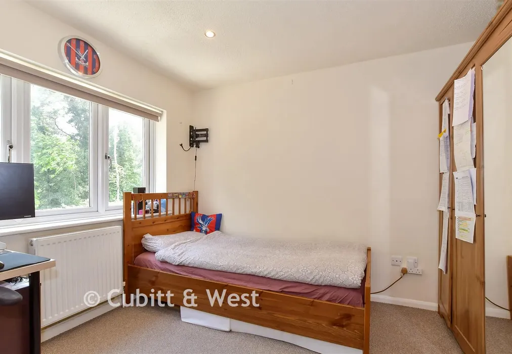 Bedroom 2 - Binney Court, Crawley, West Sussex - Wards of Kent
