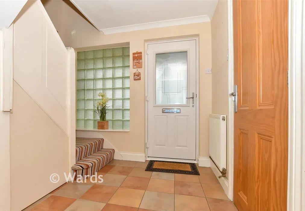 Entrance Hall - Godwyn Road, Deal, Kent - Wards of Kent