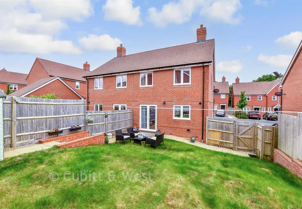Rear Garden - Nine Acres, West Broyle, Chichester, West Sussex - Wards of Kent