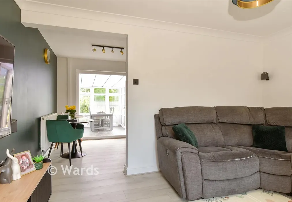 Lounge - Silverweed Road, Walderslade, Chatham, Kent - Wards of Kent