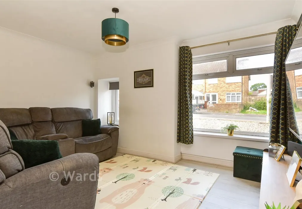 Lounge - Silverweed Road, Walderslade, Chatham, Kent - Wards of Kent