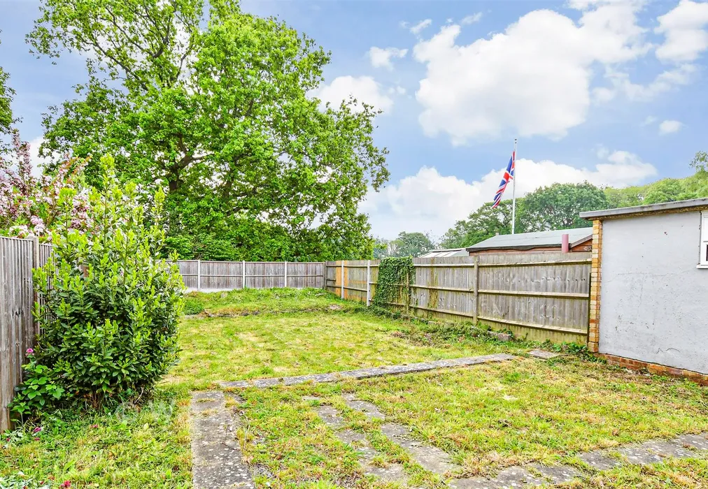Rear Garden - Silverweed Road, Walderslade, Chatham, Kent - Wards of Kent