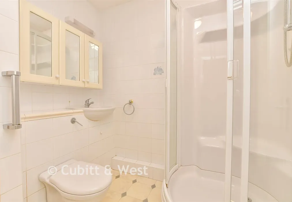 En-Suite Shower Room - White Lodge Close, Sutton, Surrey - Wards of Kent