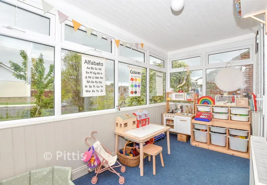 Garden Room - St. Mary's Road, Brading, Isle of Wight - Wards of Kent