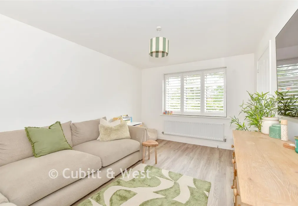 Sitting Room - Woodpecker Way, Chichester, West Sussex - Wards of Kent