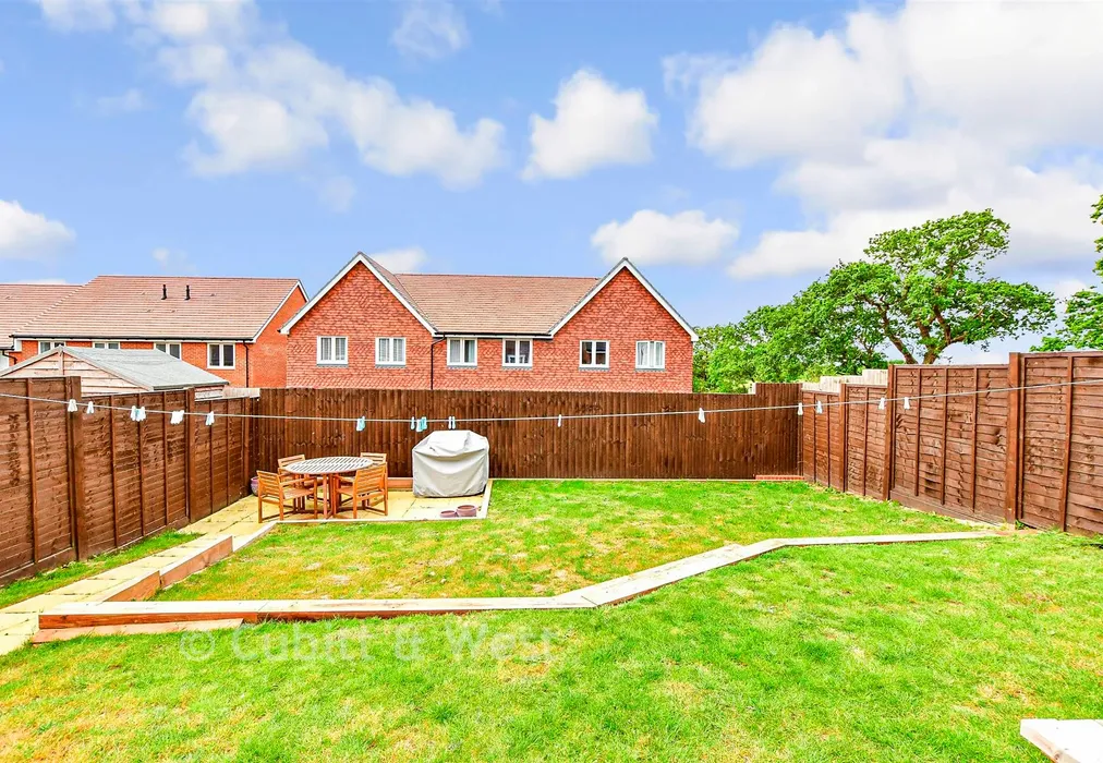 Rear Garden - Woodpecker Way, Chichester, West Sussex - Wards of Kent
