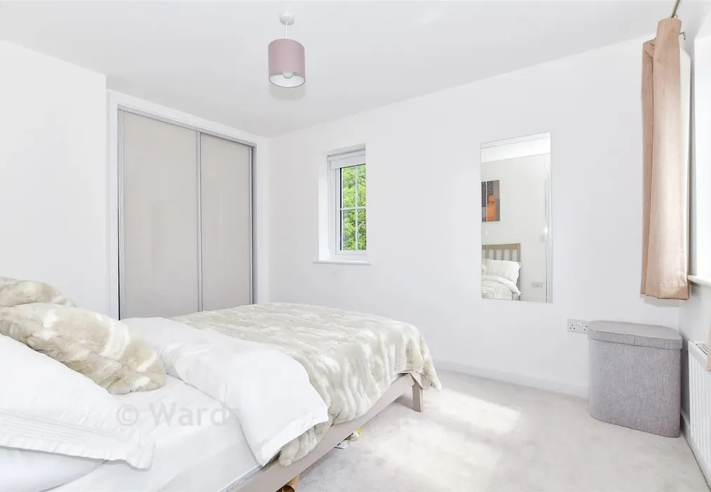 Bedroom 2 - Bartlett Way, Maidstone, Kent - Wards of Kent