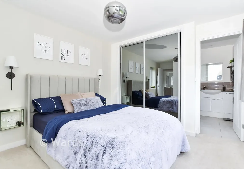 Bedroom 1 - Bartlett Way, Maidstone, Kent - Wards of Kent