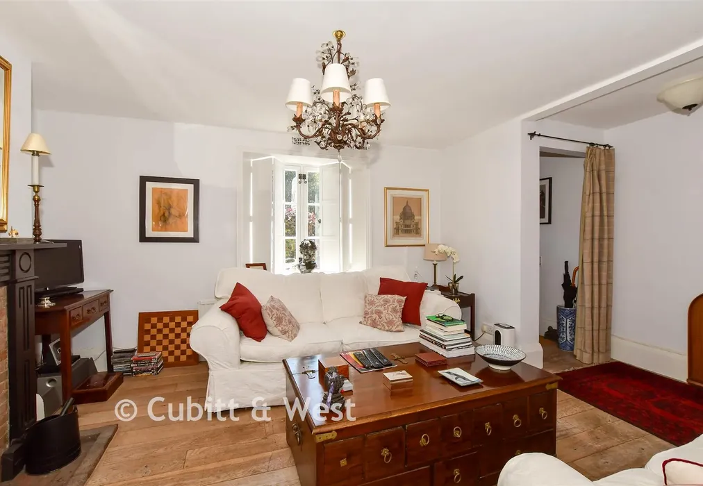 Lounge - Church Street, Littlehampton, West Sussex - Wards of Kent