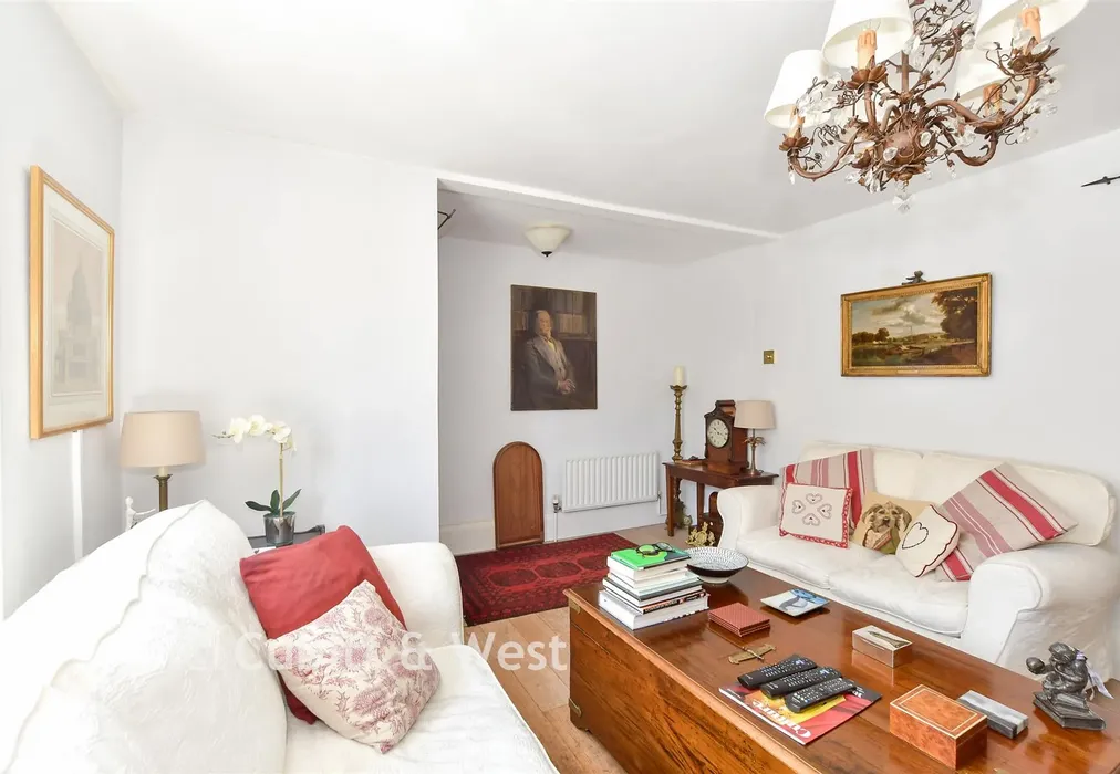 Lounge - Church Street, Littlehampton, West Sussex - Wards of Kent