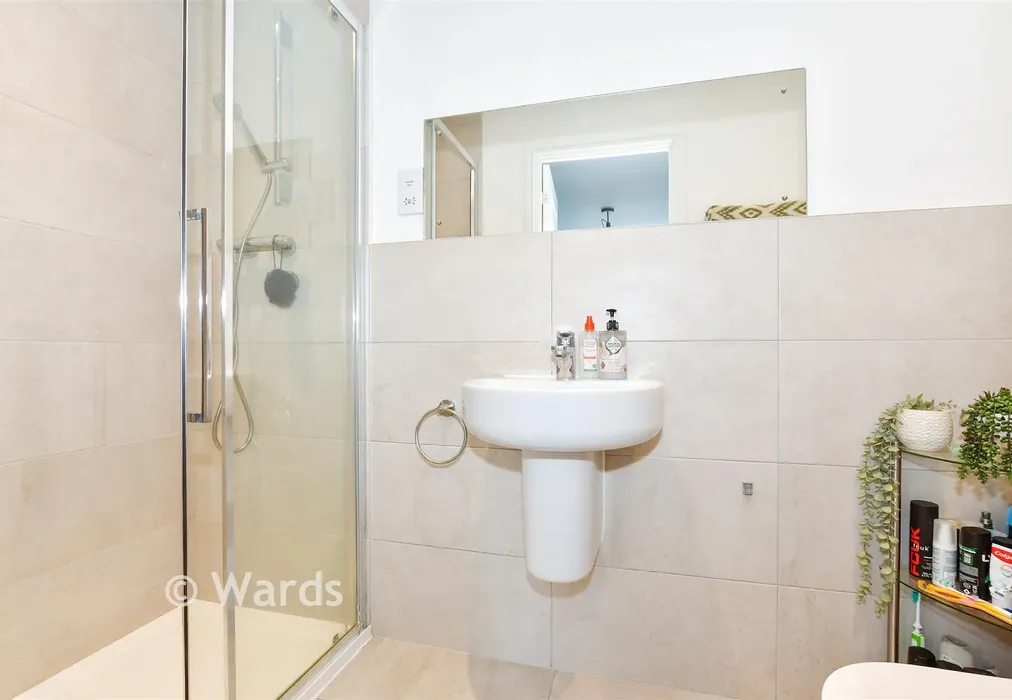 En-Suite Shower Room - Sephton Close, Aylesford, Kent - Wards of Kent