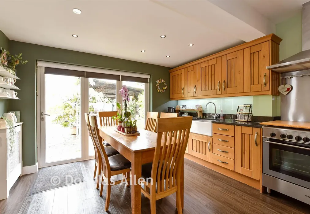 Kitchen/Dining Room - Gravel Lane, Chigwell, Essex - Wards of Kent
