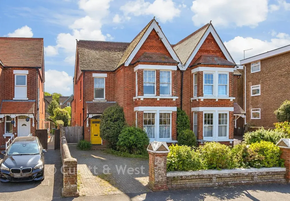 Exernal Web - Beach Road, Littlehampton, West Sussex - Wards of Kent