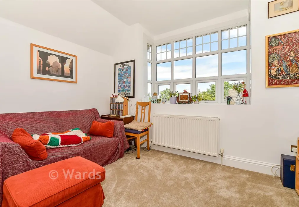 Lounge/ Kitchen - Baltic Road, Tonbridge, Kent - Wards of Kent
