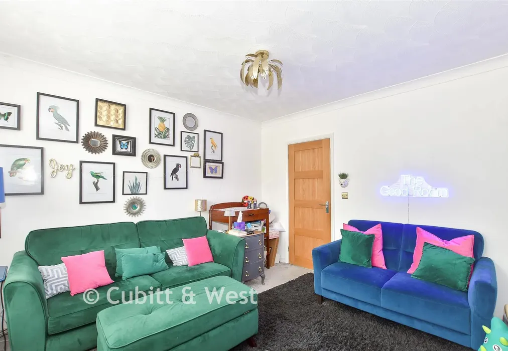 Lounge - Fernhurst Crescent, Brighton, East Sussex - Wards of Kent