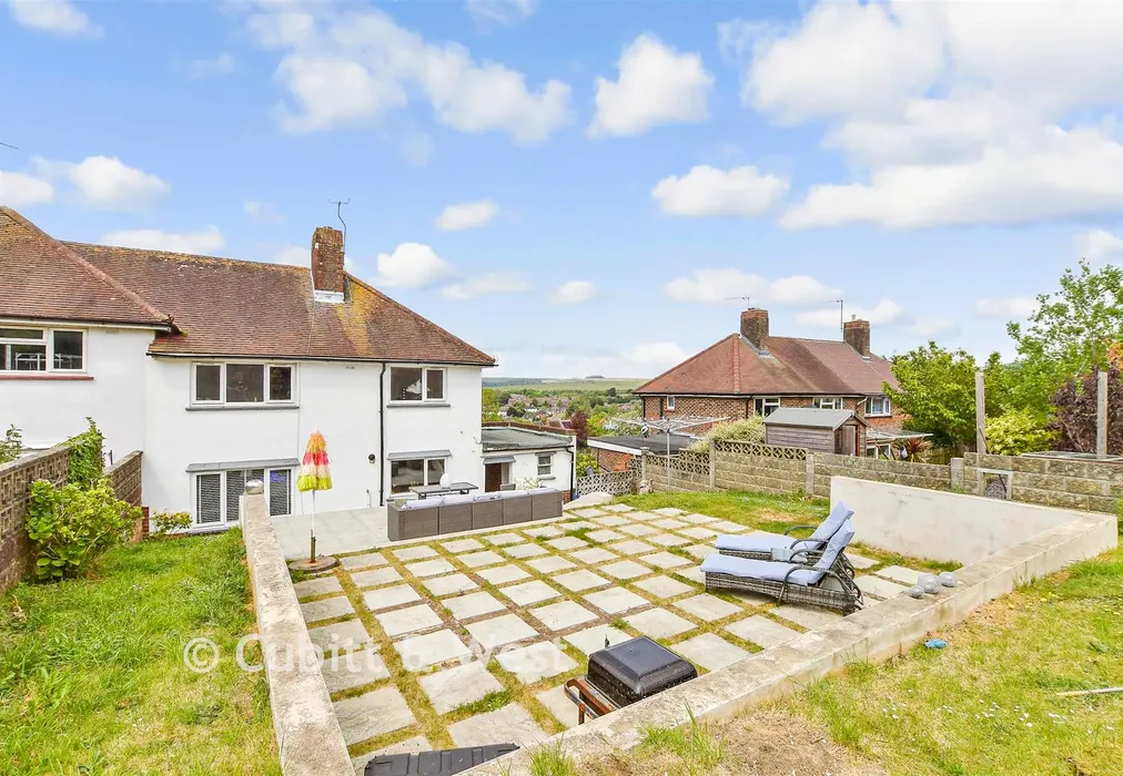 Rear Garden - Fernhurst Crescent, Brighton, East Sussex - Wards of Kent