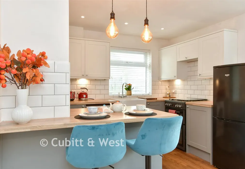 Internal Lifestyle Photograph - Batemans Road, Woodingdean, Brighton, East Sussex - Wards of Kent
