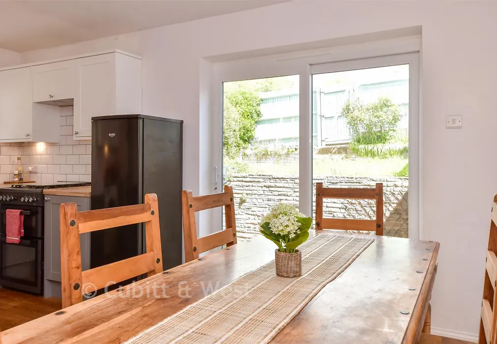 Internal Lifestyle Photograph - Batemans Road, Woodingdean, Brighton, East Sussex - Wards of Kent