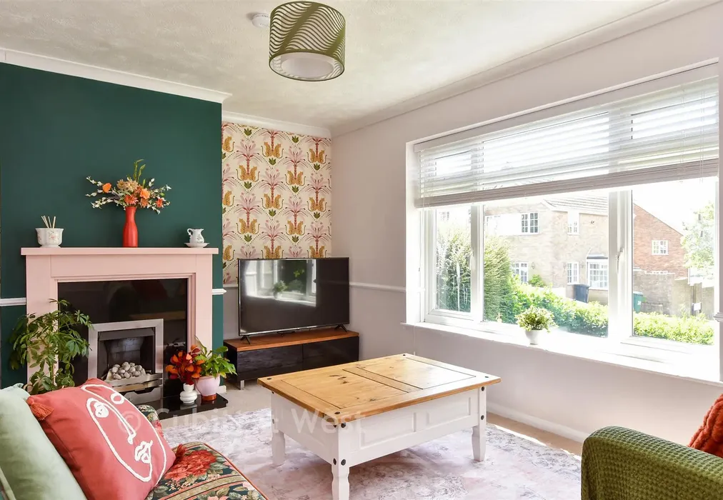 Lounge - Batemans Road, Woodingdean, Brighton, East Sussex - Wards of Kent
