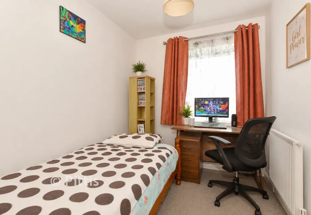 Bedroom 3* - Cromwell Avenue, East Cowes, Isle of Wight - Wards of Kent
