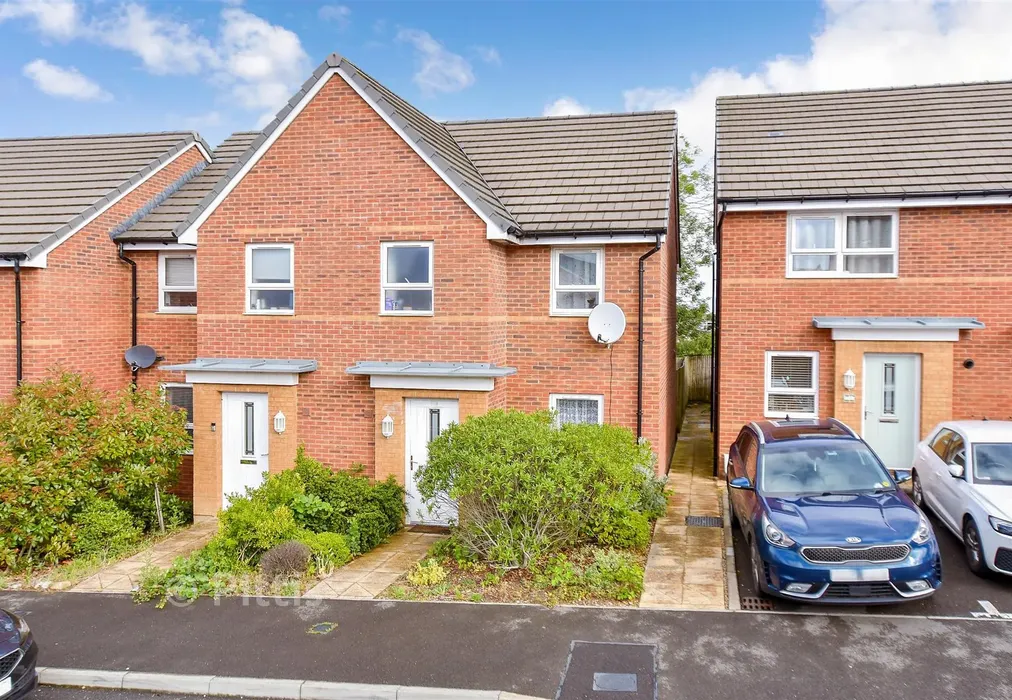External (Web)** - Cromwell Avenue, East Cowes, Isle of Wight - Wards of Kent