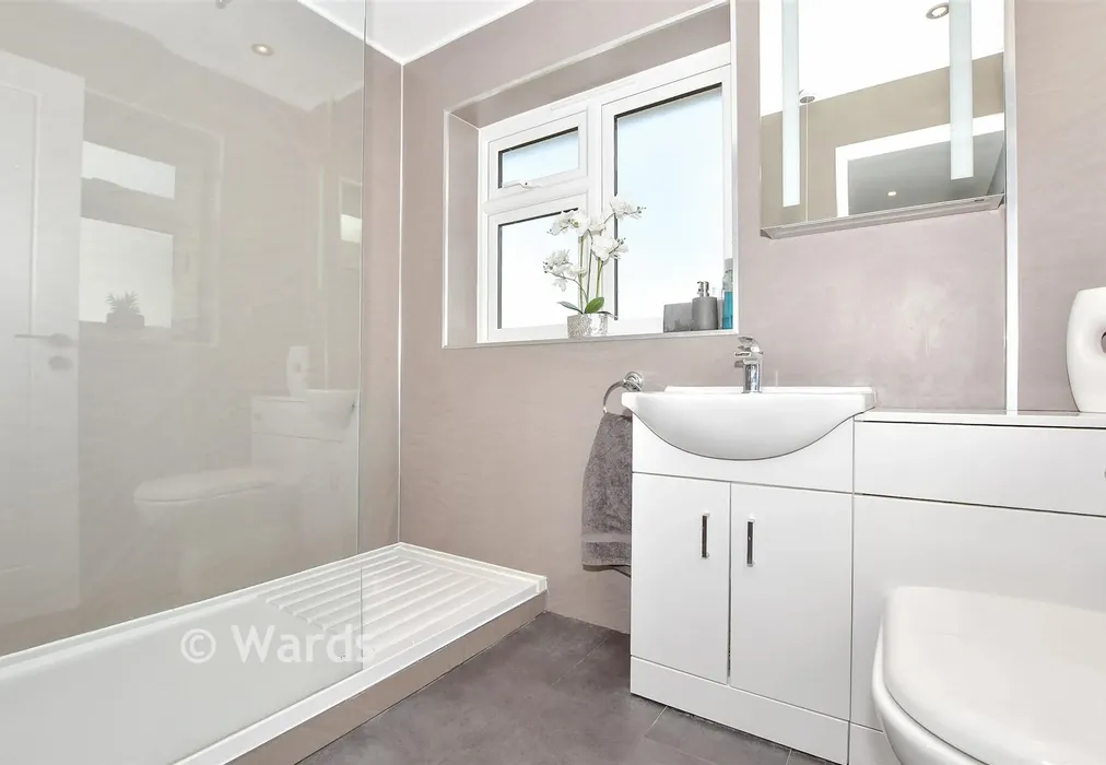 Shower Room - Bishops Oak Ride, Tonbridge, Kent - Wards of Kent
