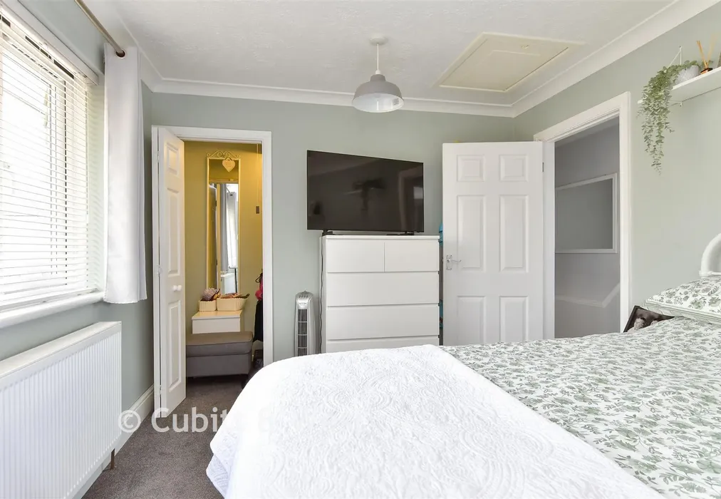 Bedroom 1 - Rudyard Close, Woodingdean, Brighton, East Sussex - Wards of Kent