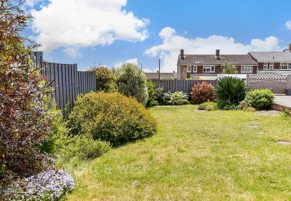 Rear Garden - Rudyard Close, Woodingdean, Brighton, East Sussex - Wards of Kent